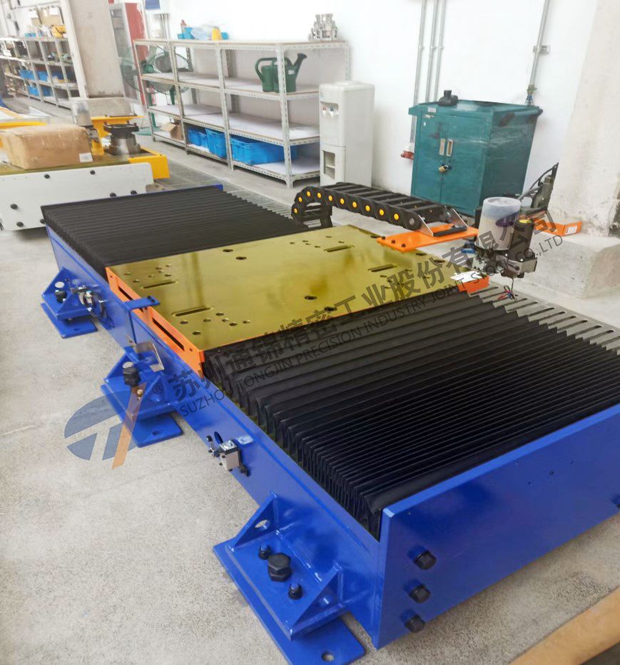 風琴罩第七軸機器人